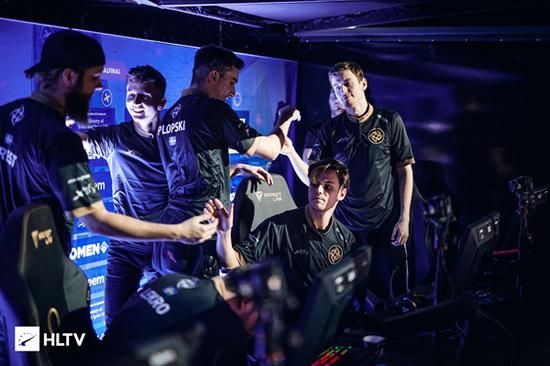 2025全民电竞嘉年华线下淘汰赛精彩落幕